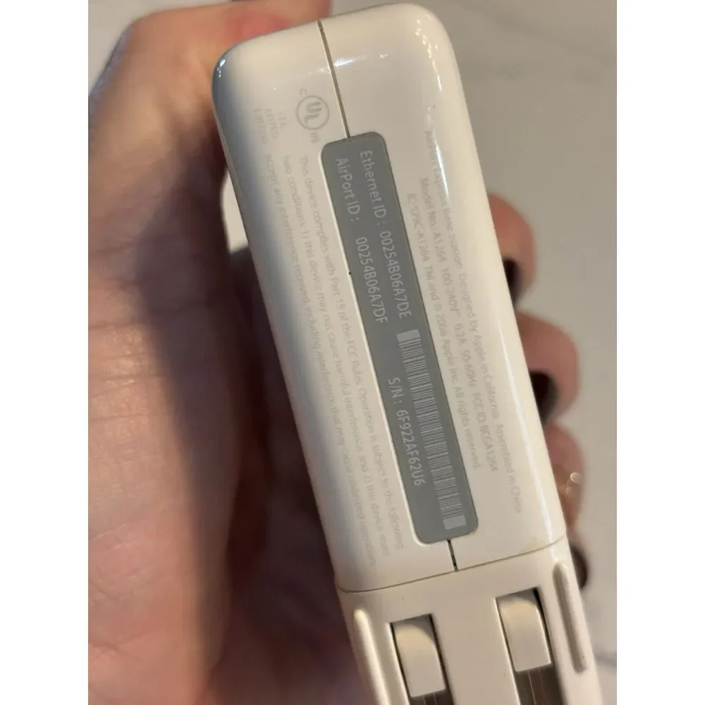 GEN 1 Genuine Apple A1264 802.11n Airport Express‎ 54 Mbps Wireless Base Station